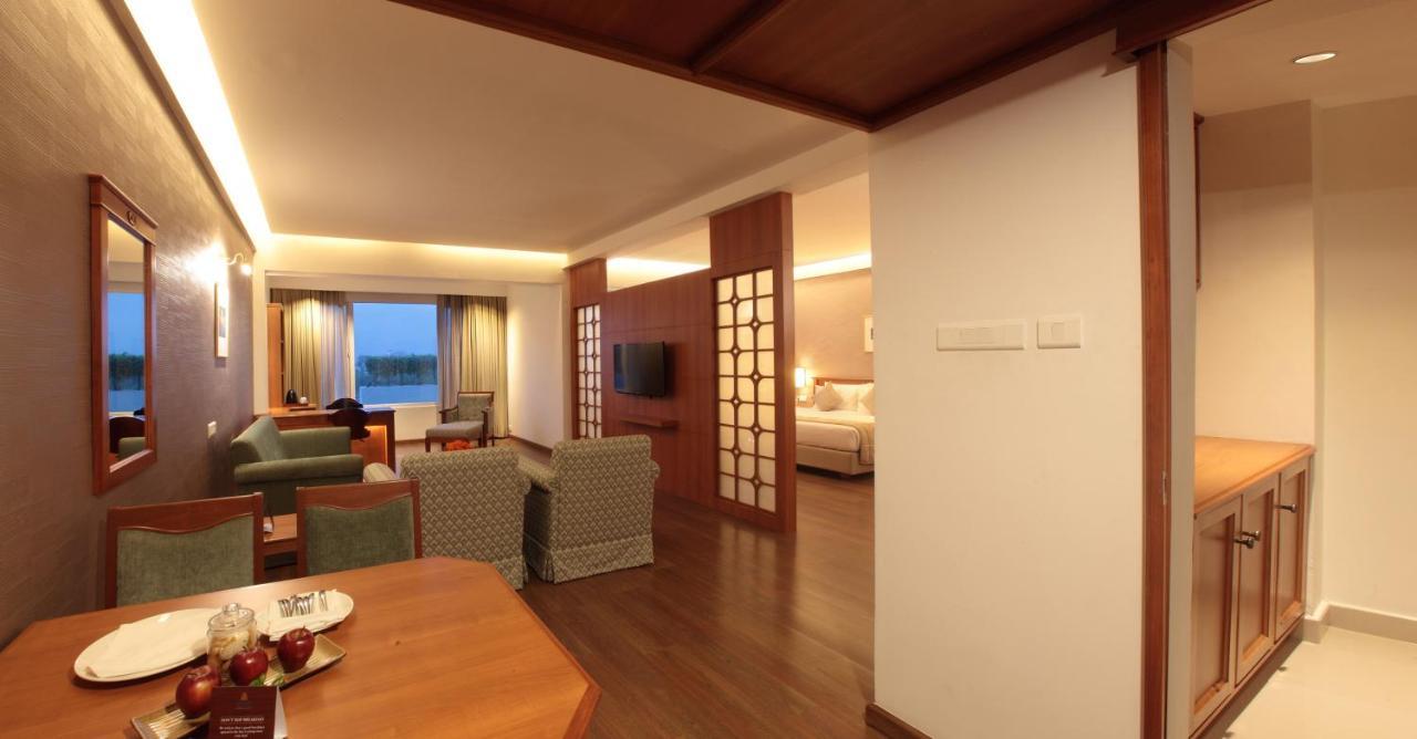 Готель Monsoon Empress Kochi Екстер'єр фото